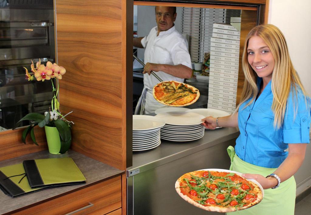 Residence Bar Pizzeria Sylvanerhof Natz-Schabs エクステリア 写真